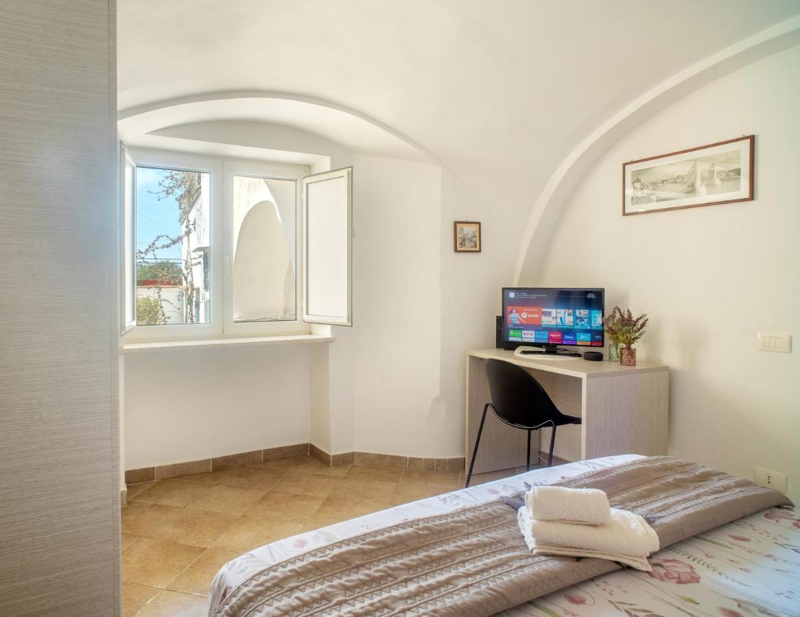 Casa Isetta & La Casetta Degli Dei 마사루브렌세 외부 사진